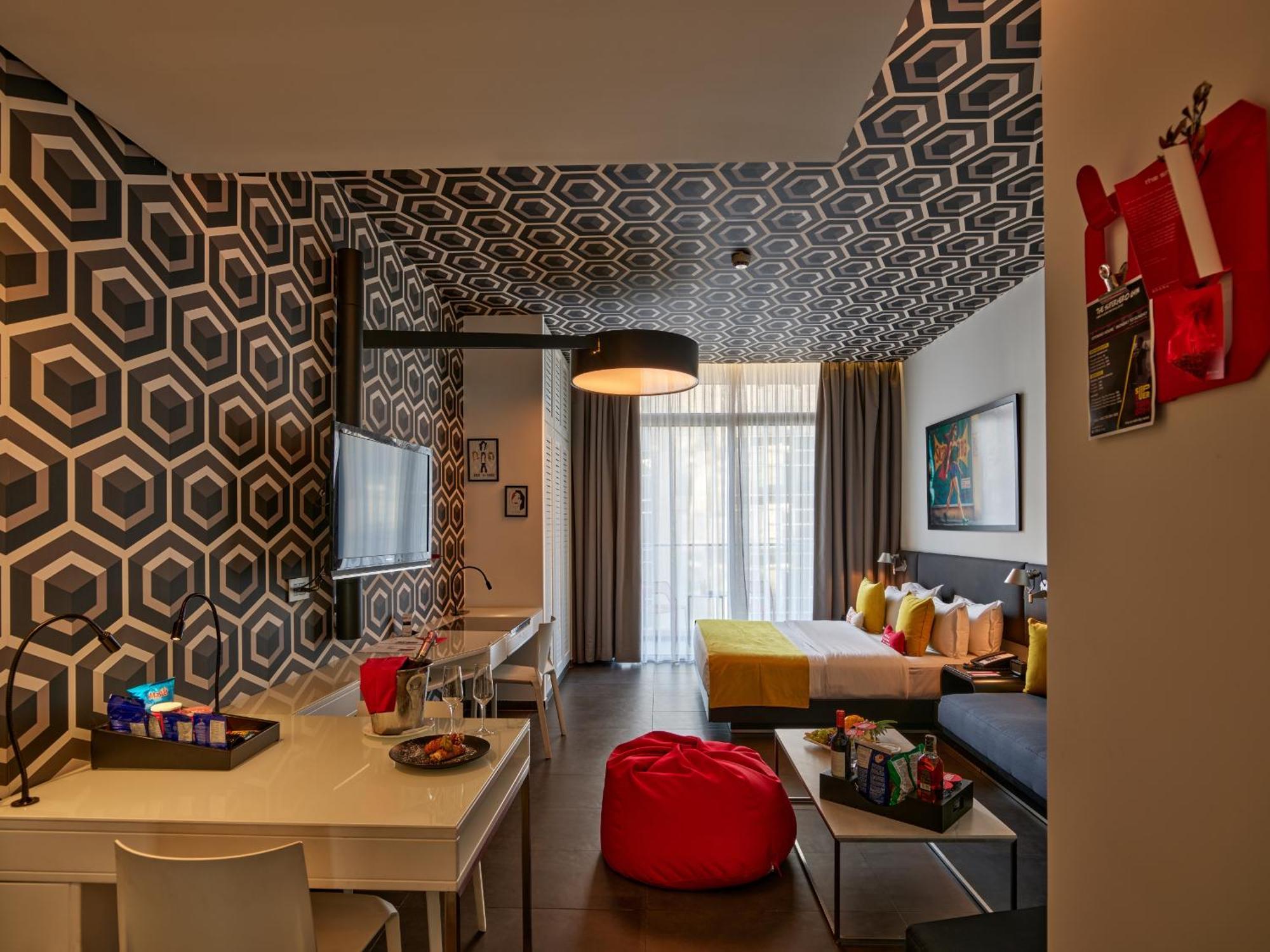 The Smallville Hotel Beirut Exterior foto